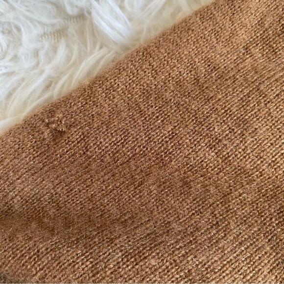 Aritzia Wilfred Liteluxe Cashmere Florence Sweater - Picture 4 of 10